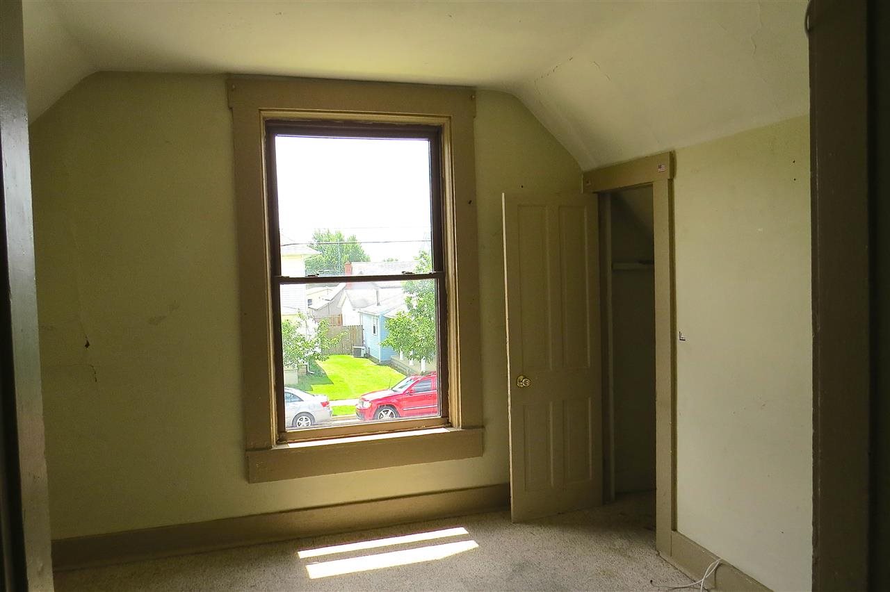 254 W Armstrong St, Frankfort, IN 46041 photo 14