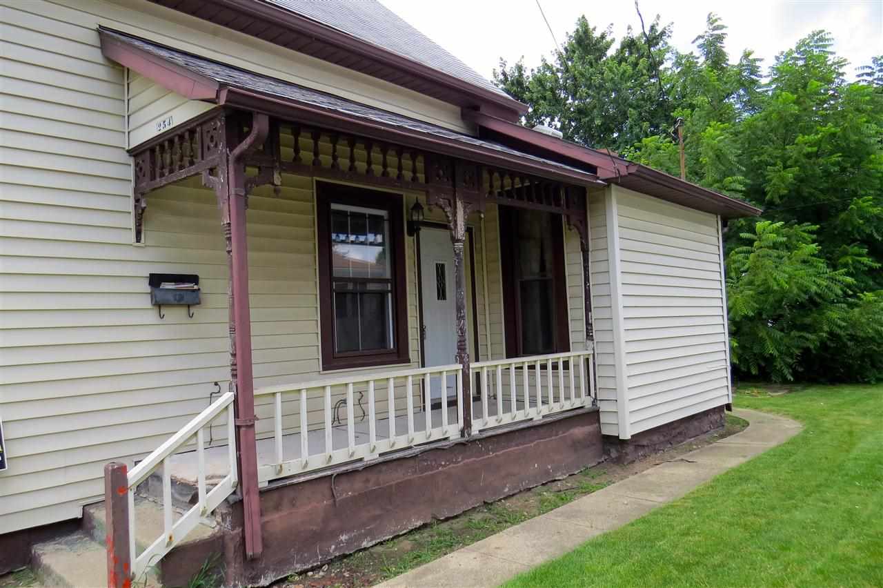 254 W Armstrong St, Frankfort, IN 46041 photo 1