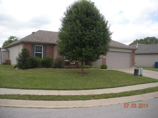 5643 River Walk Cir, Newburgh, IN 47630 photo 2