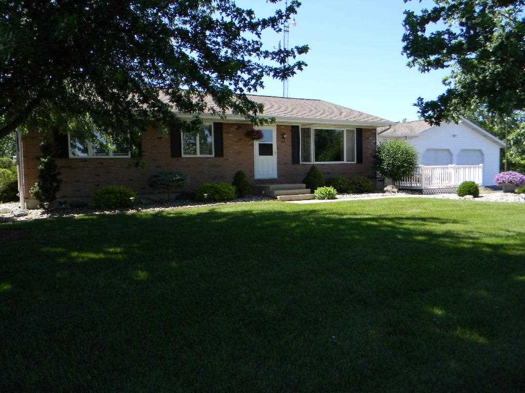 1960 N 325 E, Lagrange, IN 46761 photo 2