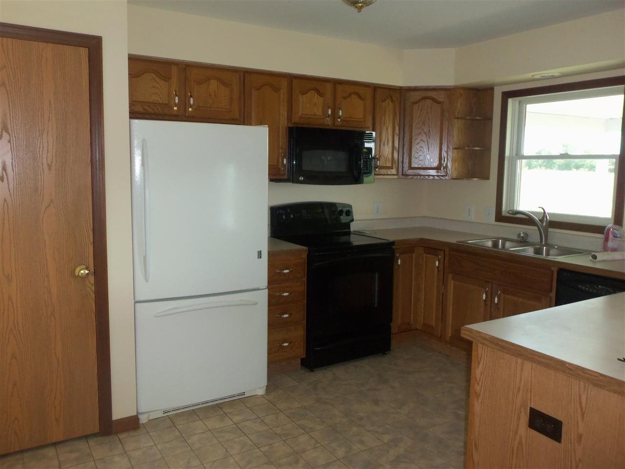 3273 E 675 S, Montgomery, IN 47558 photo 2