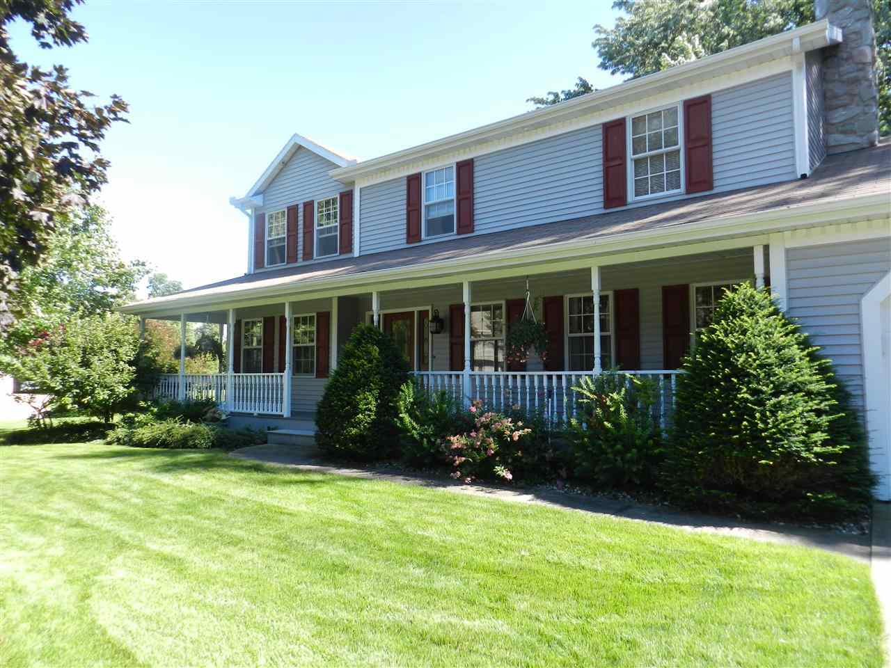 10530 Red Pine Dr, Granger, IN 46530 photo 1