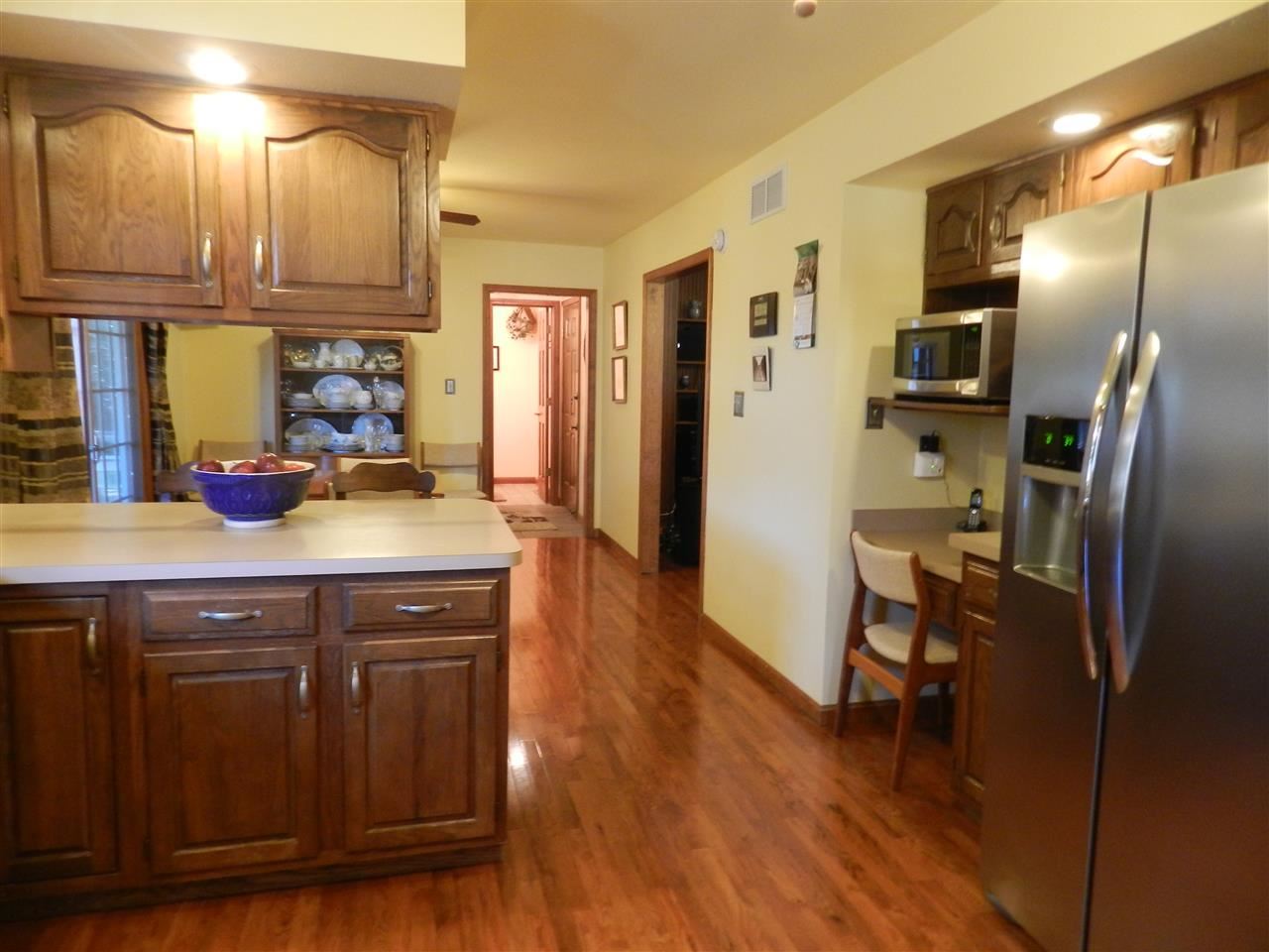 10530 Red Pine Dr, Granger, IN 46530 photo 11