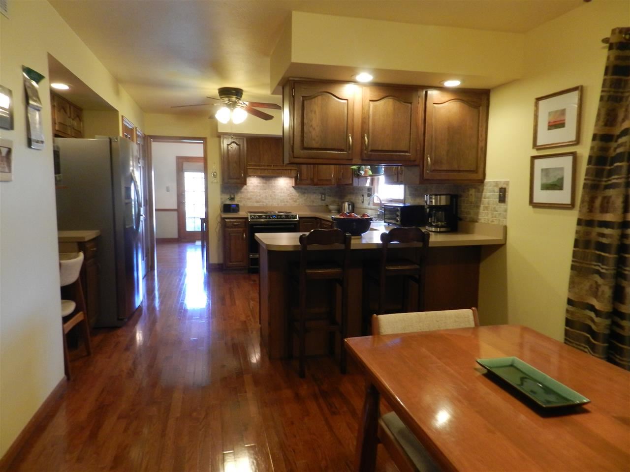 10530 Red Pine Dr, Granger, IN 46530 photo 9