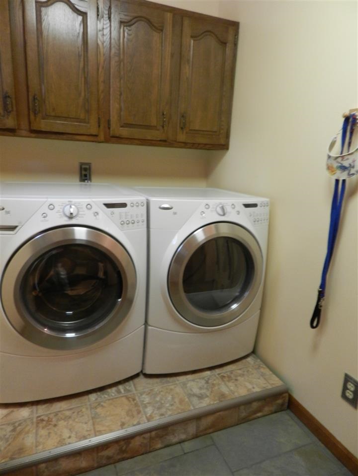 10530 Red Pine Dr, Granger, IN 46530 photo 12