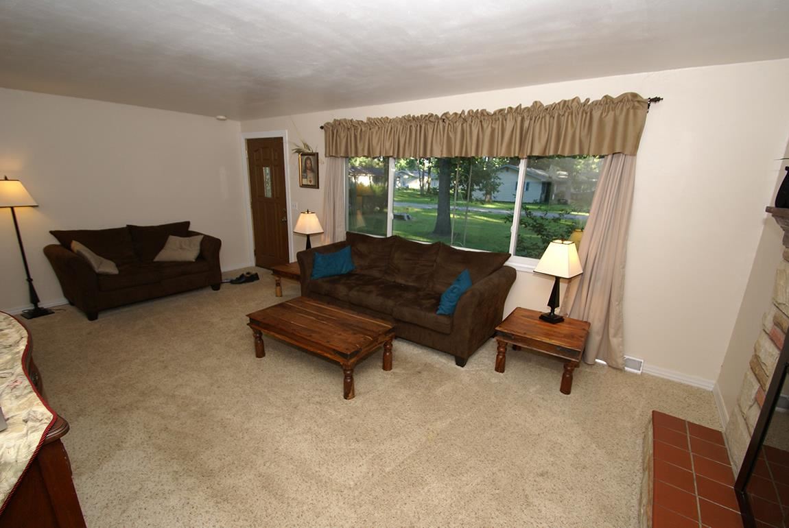5201 Joan Dr, Fort Wayne, IN 46835 photo 9