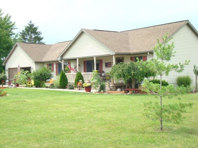 408 W Albion St, Avilla, IN 46710 photo 2