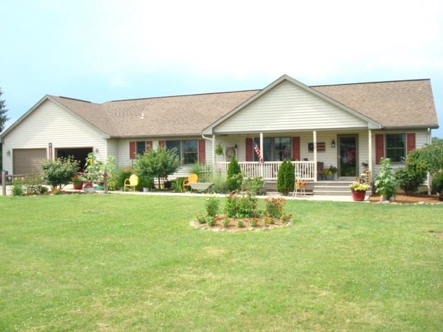 408 W Albion St, Avilla, IN 46710 photo 1