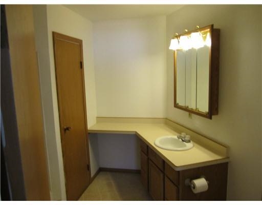 52436 Bamford Dr, South Bend, IN 46637 photo 9