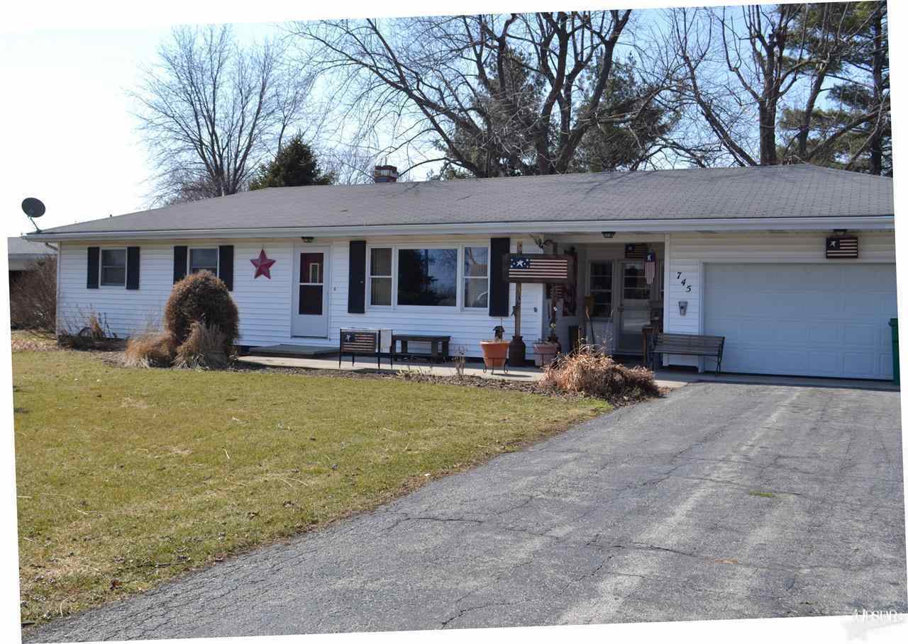745 N Clark St, Markle, IN 46770 photo 1