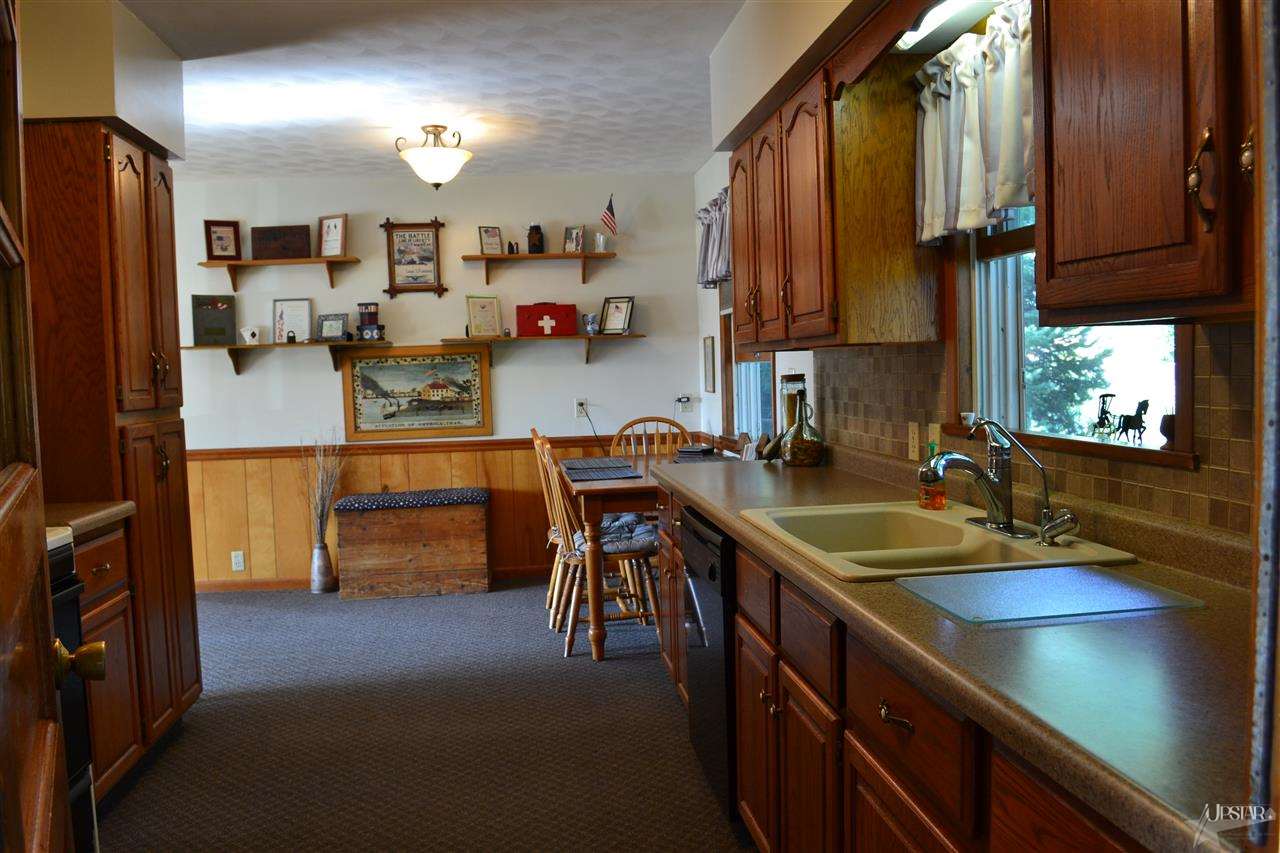 745 N Clark St, Markle, IN 46770 photo 8