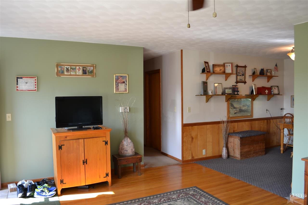 745 N Clark St, Markle, IN 46770 photo 5
