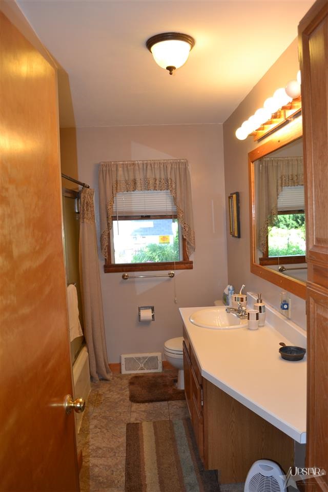 745 N Clark St, Markle, IN 46770 photo 10