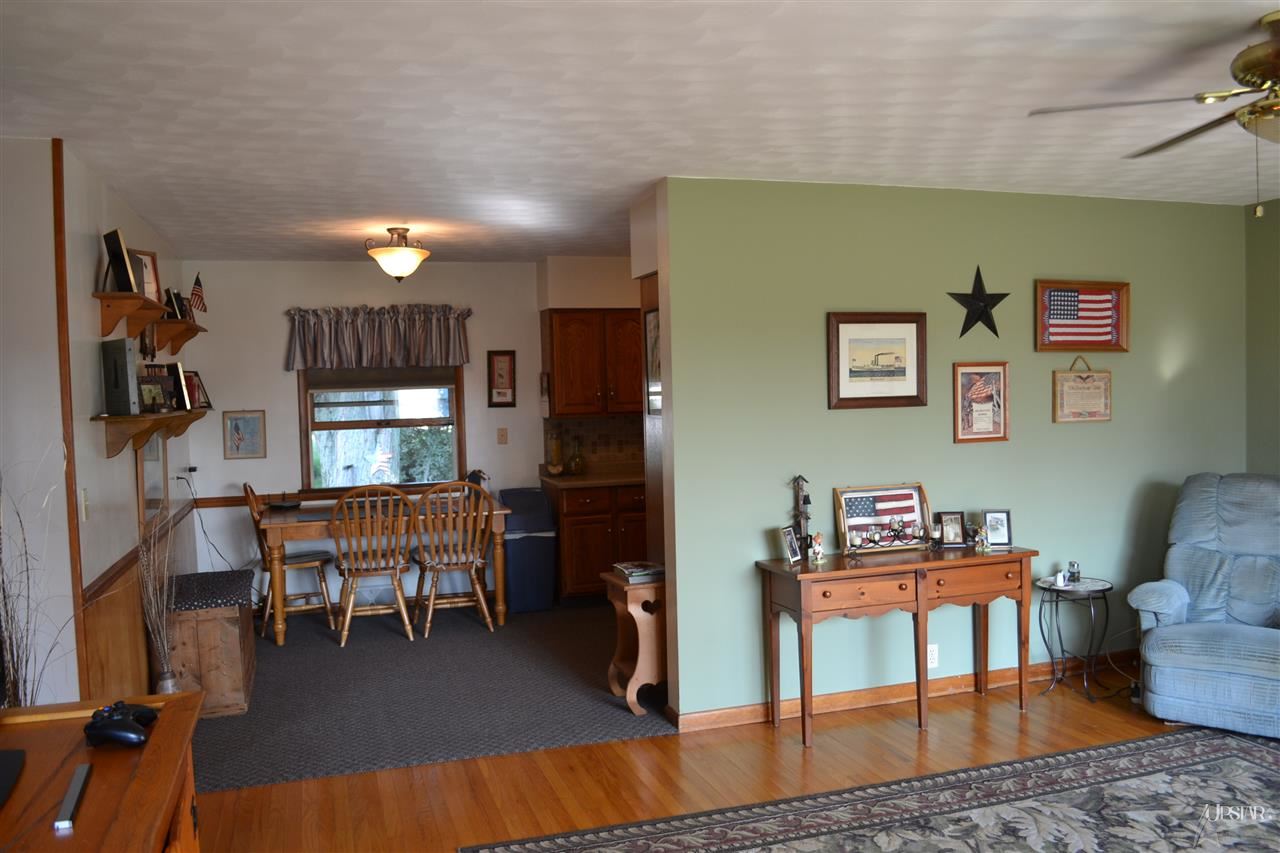 745 N Clark St, Markle, IN 46770 photo 4