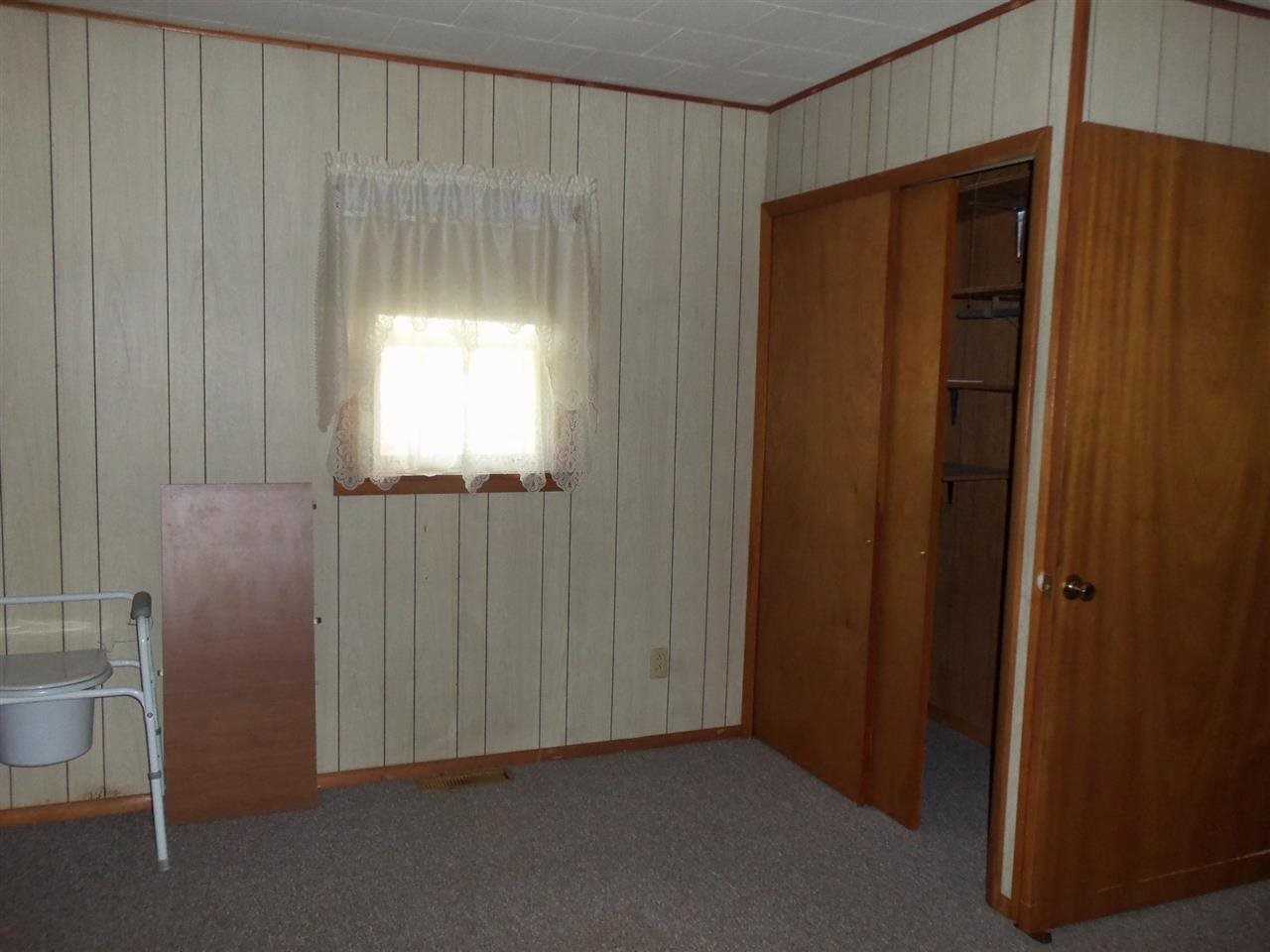 481 E 5th St, Peru, IN 46970 photo 9