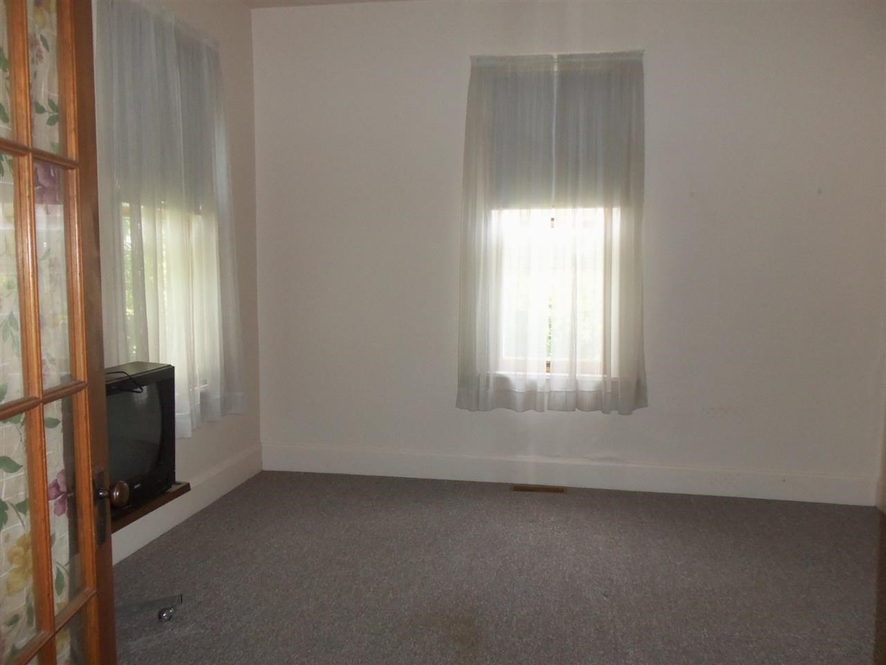 481 E 5th St, Peru, IN 46970 photo 6