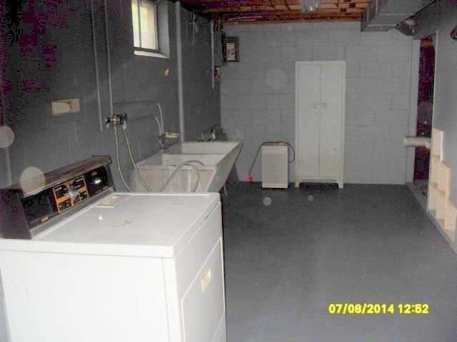 444 Village Ln, Elkhart, IN 46517 photo 15