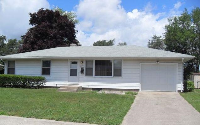 444 Village Ln, Elkhart, IN 46517 photo 1