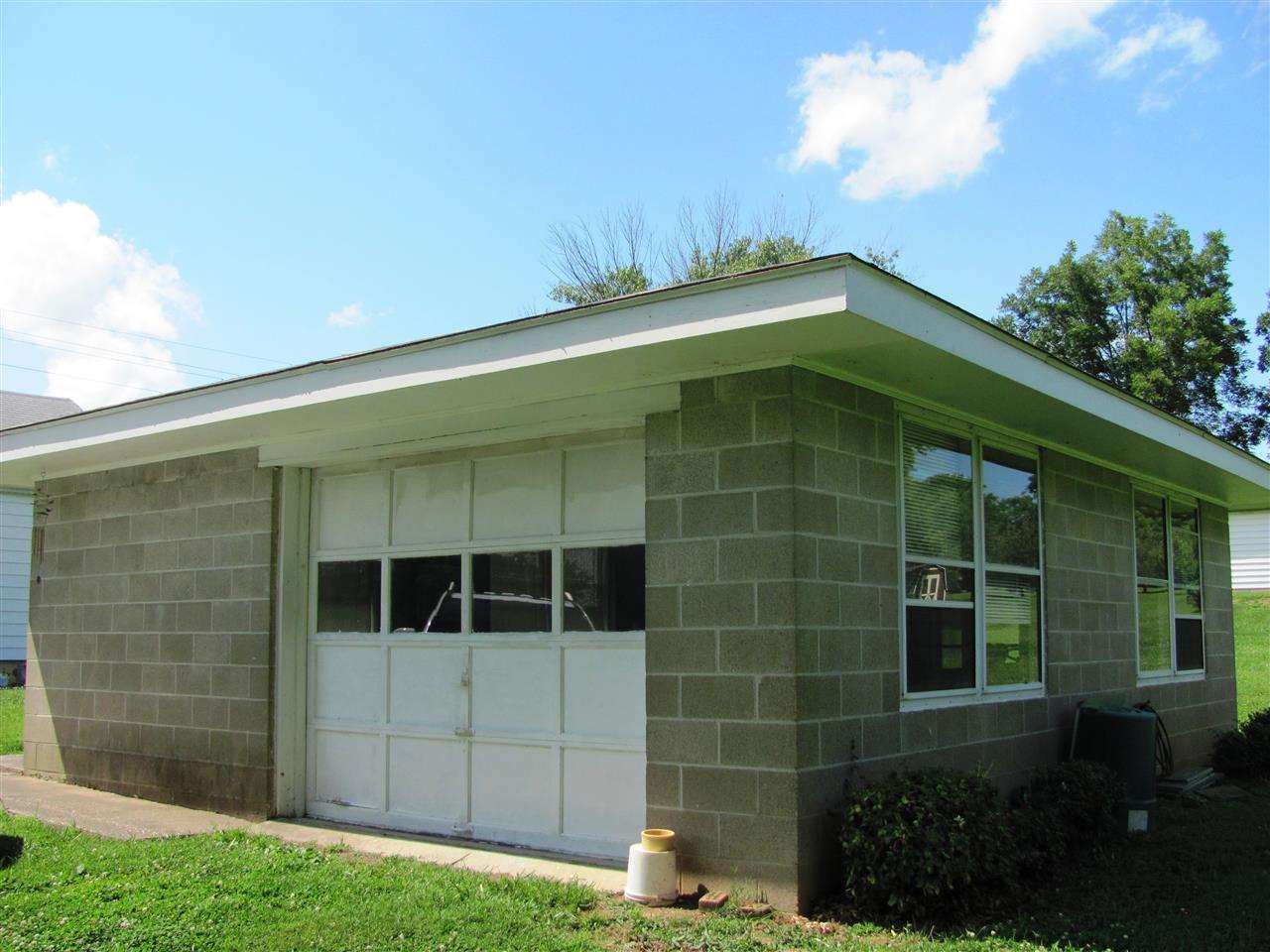 60 S Eickhoff Rd, Evansville, IN 47712 photo 23