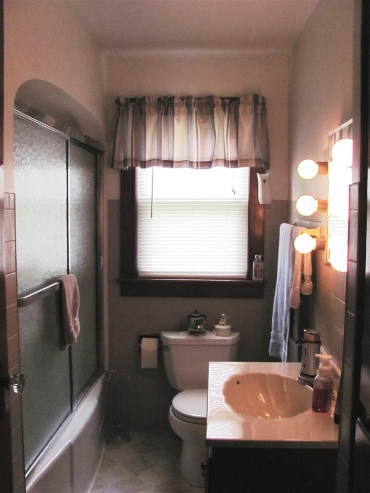 60 S Eickhoff Rd, Evansville, IN 47712 photo 9