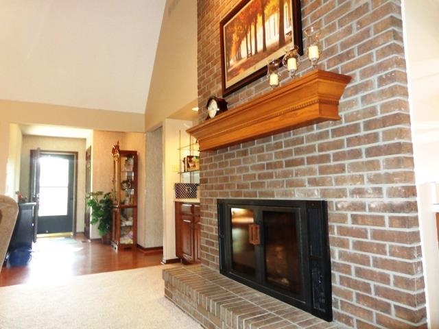 6810 Lynvale Dr, Fort Wayne, IN 46804 photo 3