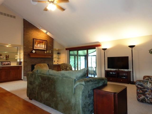 6810 Lynvale Dr, Fort Wayne, IN 46804 photo 5