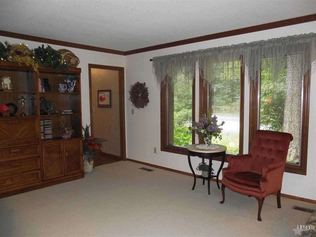 1516 Channel Ct, Fort Wayne, IN 46825 photo 4
