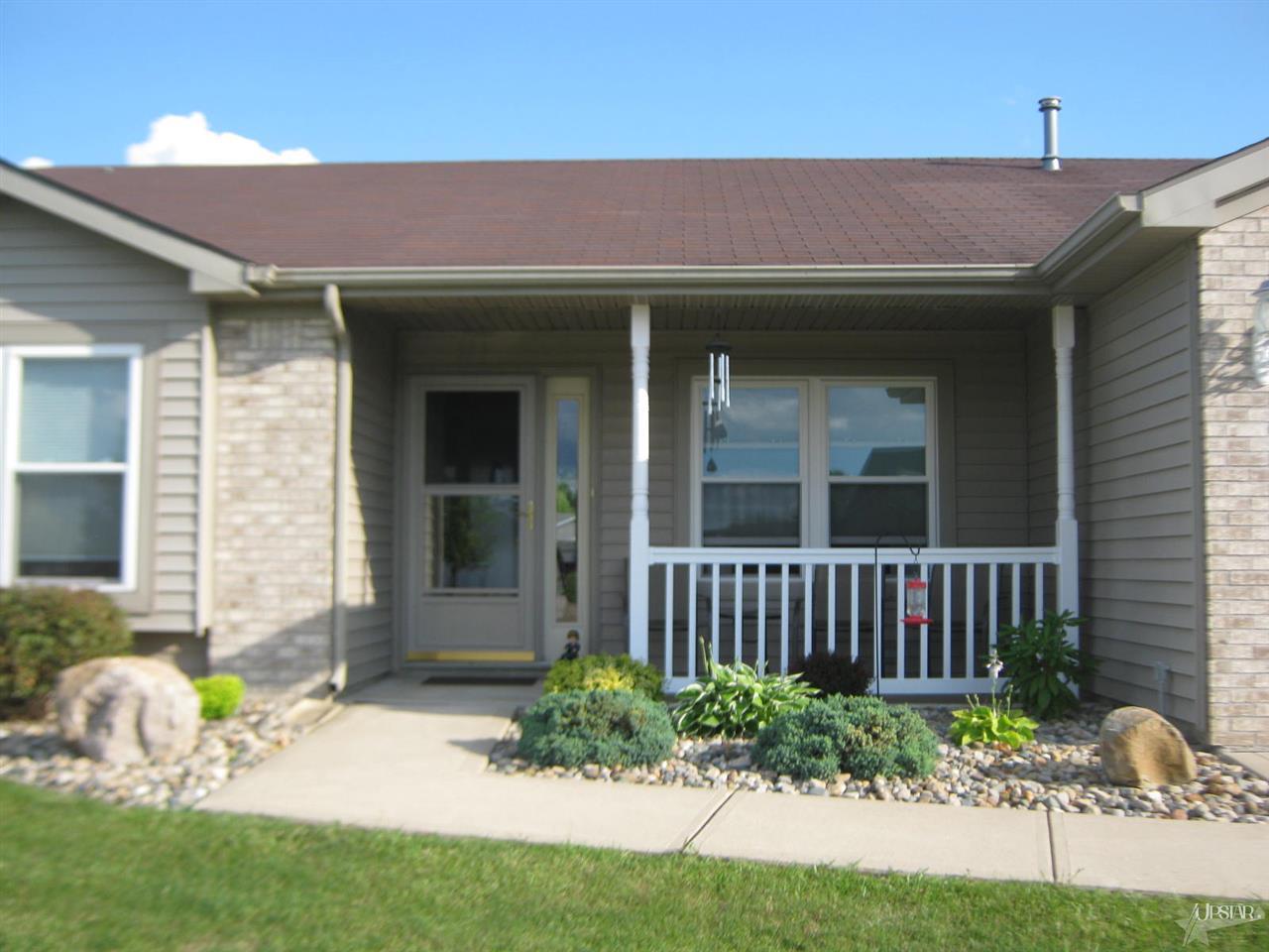 608 Wheatridge Ct, Ossian, IN 46777 photo 2