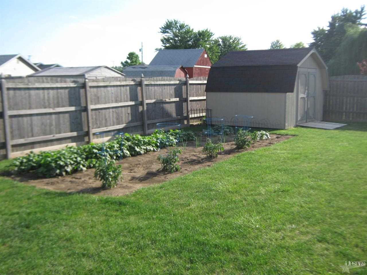 608 Wheatridge Ct, Ossian, IN 46777 photo 11