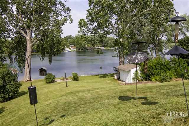 1921 E Bair Rd, Columbia City, IN 46725 photo 2