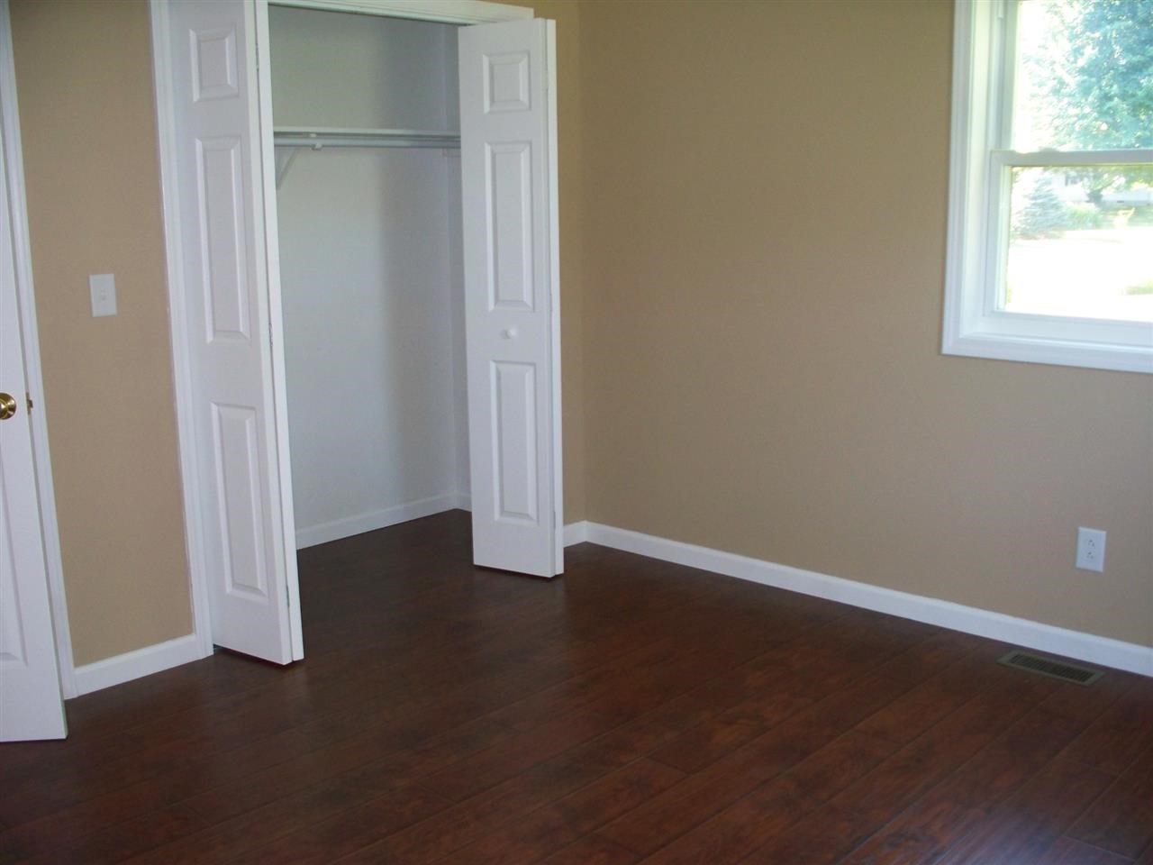303 N East St, Odon, IN 47562 photo 8
