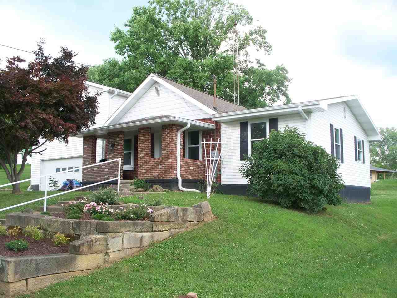 303 N East St, Odon, IN 47562 photo 1