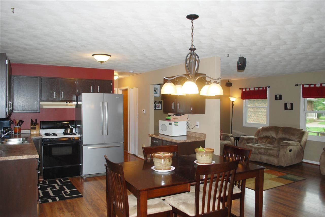 30193 Evergreen Ct, Elkhart, IN 46514 photo 3