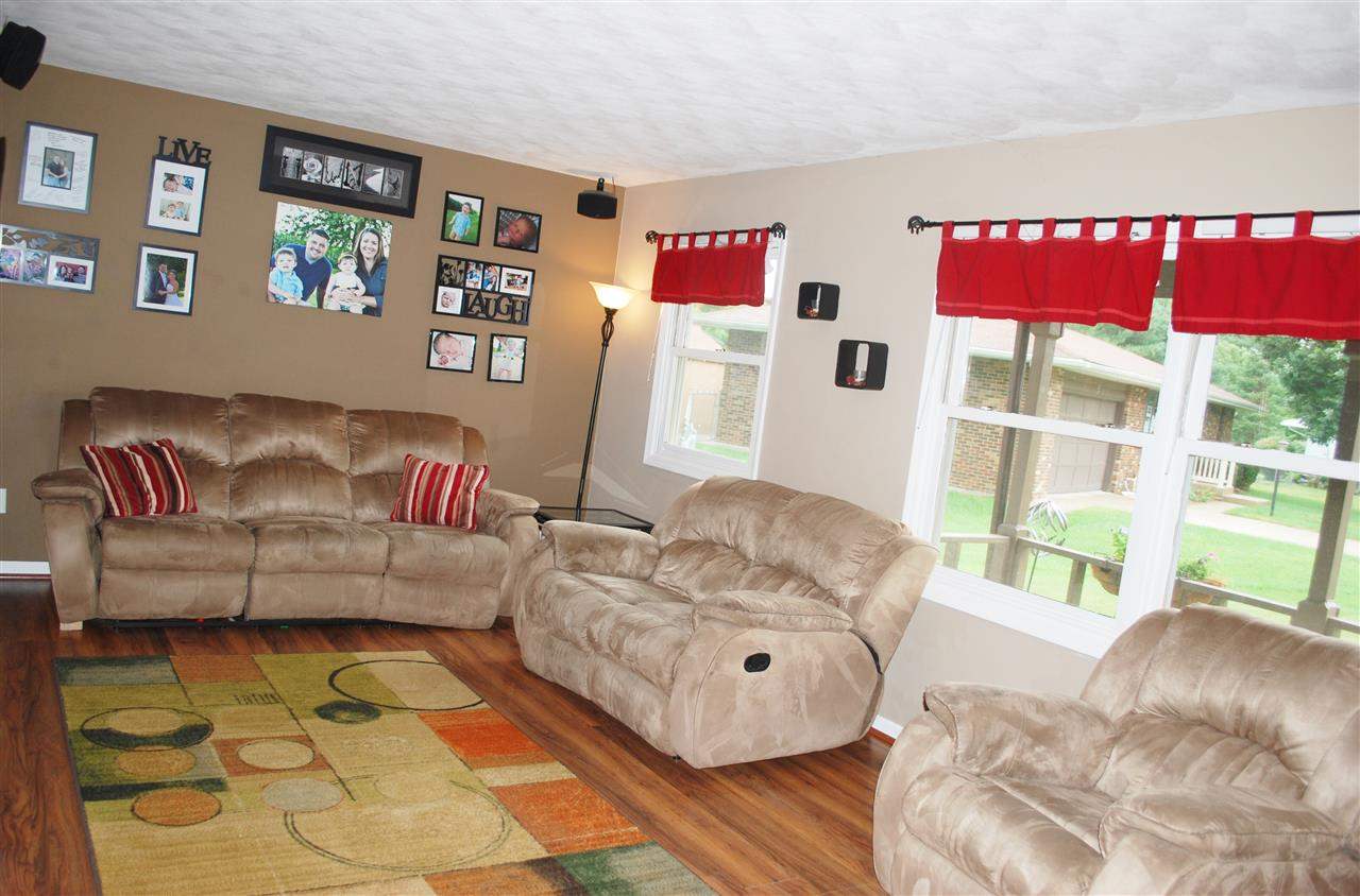 30193 Evergreen Ct, Elkhart, IN 46514 photo 4