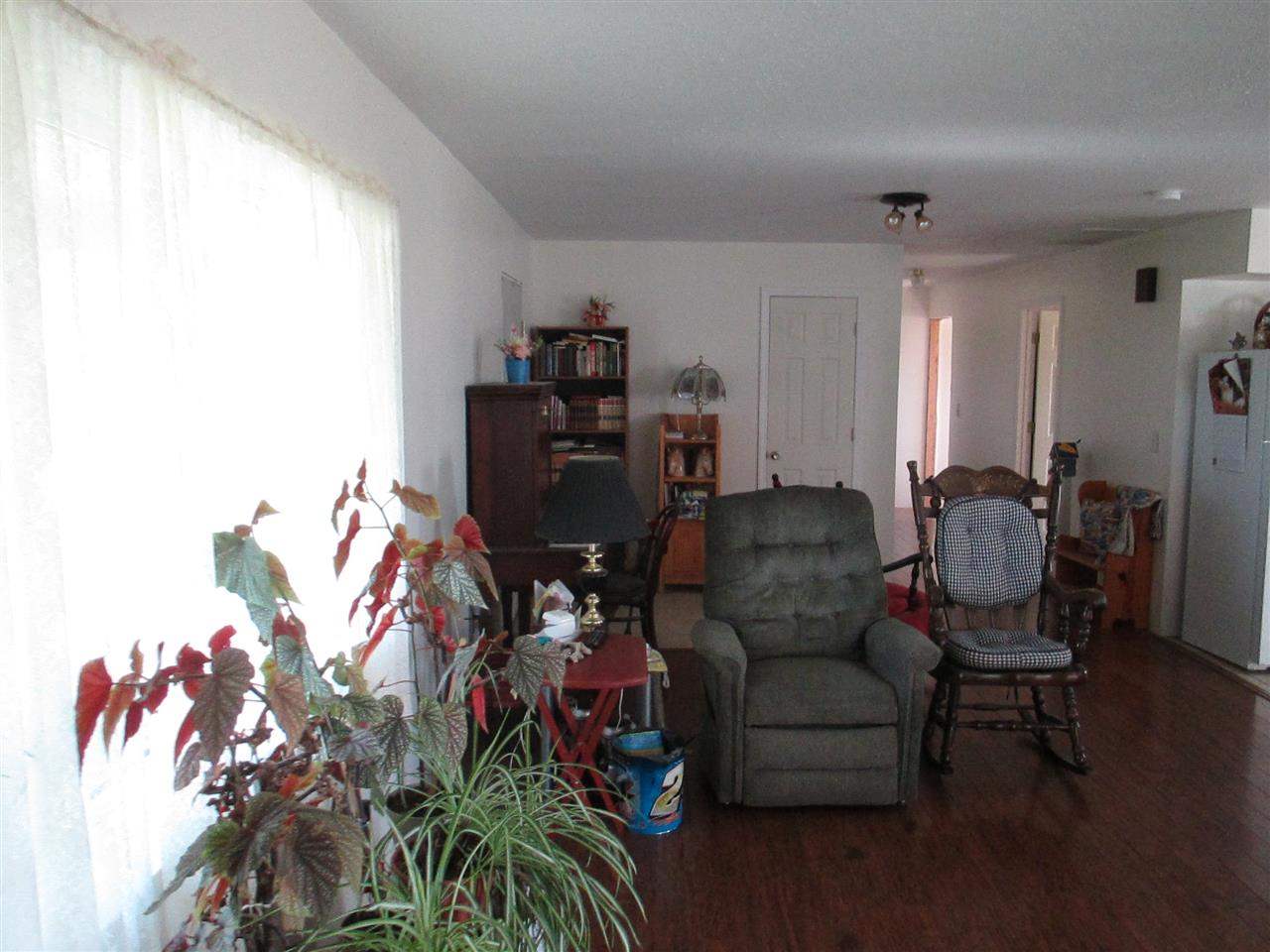 272 S Cale St, Poseyville, IN 47633 photo 9