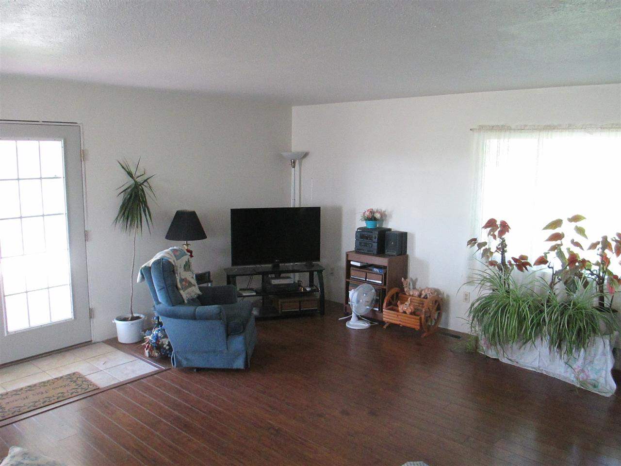 272 S Cale St, Poseyville, IN 47633 photo 6