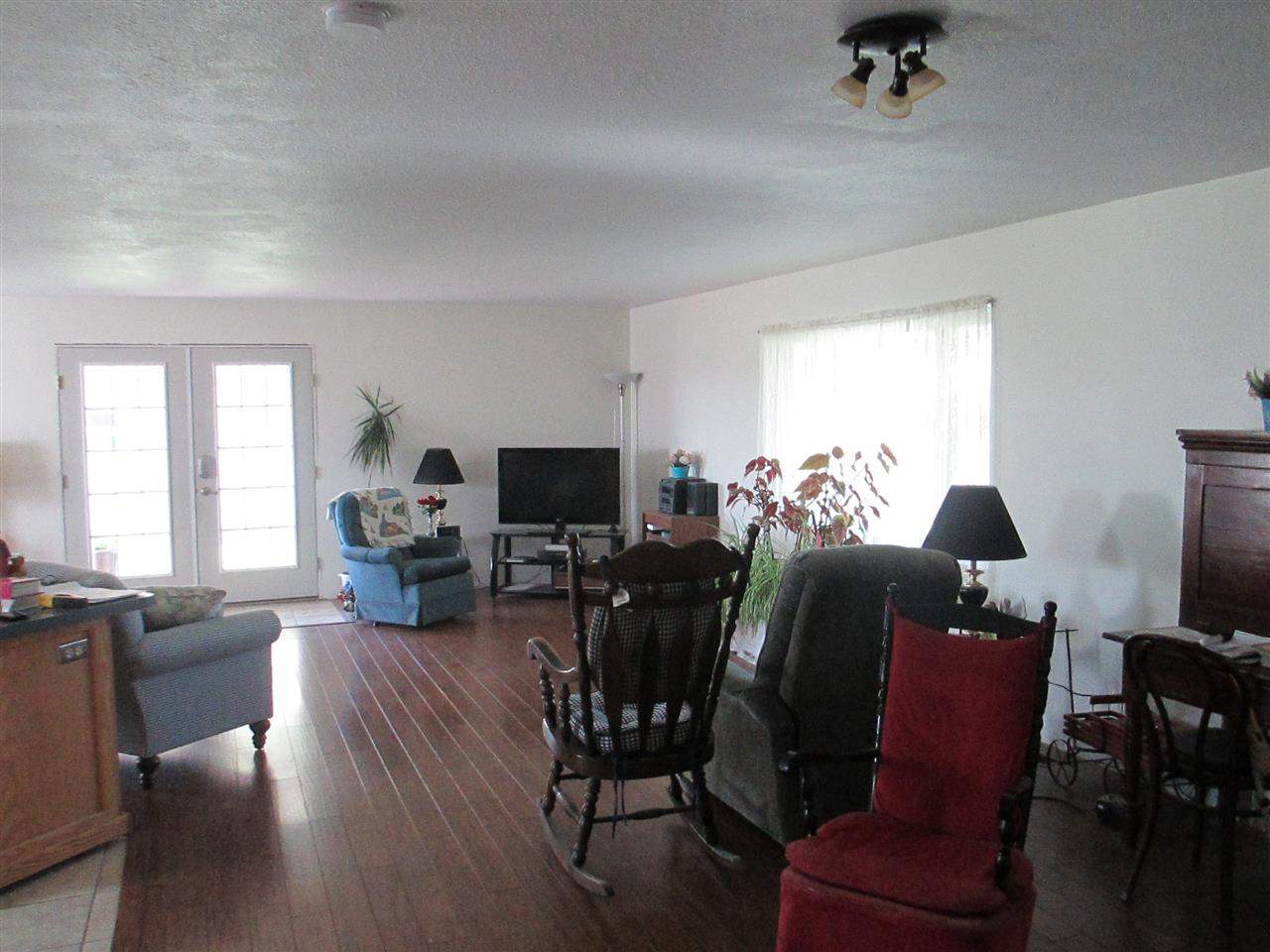 272 S Cale St, Poseyville, IN 47633 photo 7