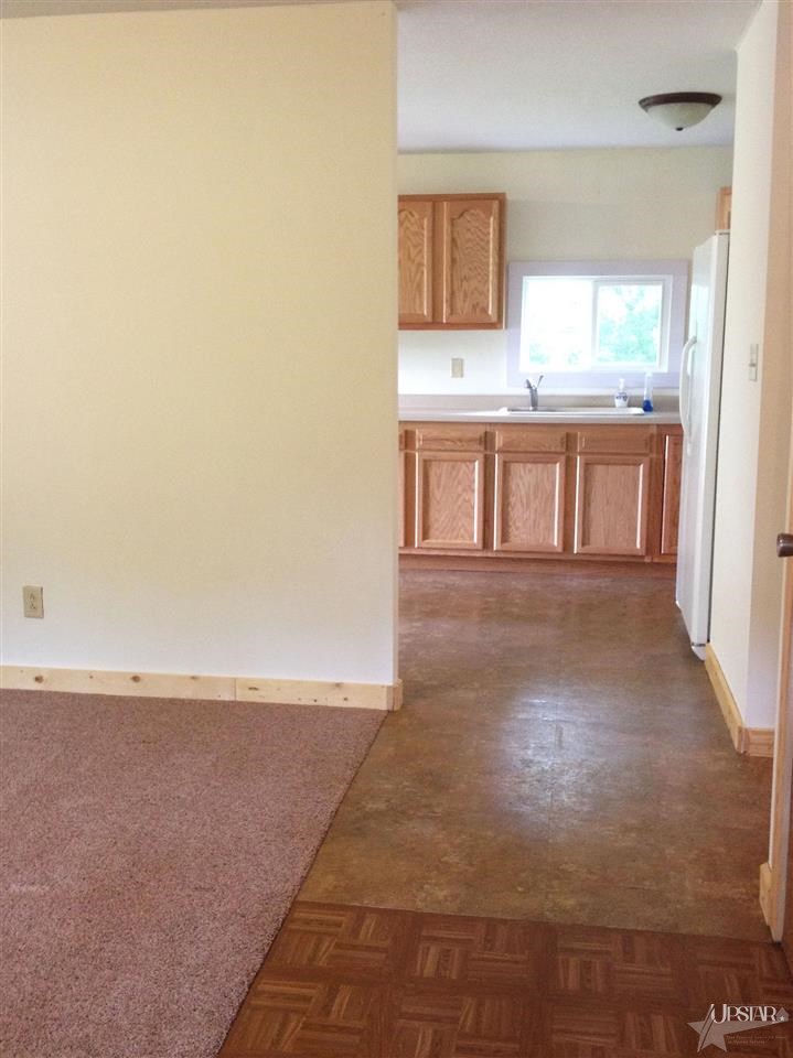 3250 W Hill Dr, Columbia City, IN 46725 photo 4
