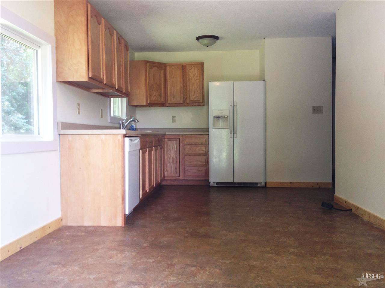 3250 W Hill Dr, Columbia City, IN 46725 photo 2