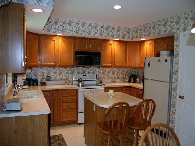 2058 Creeksedge Ct, South Bend, IN 46635 photo 5