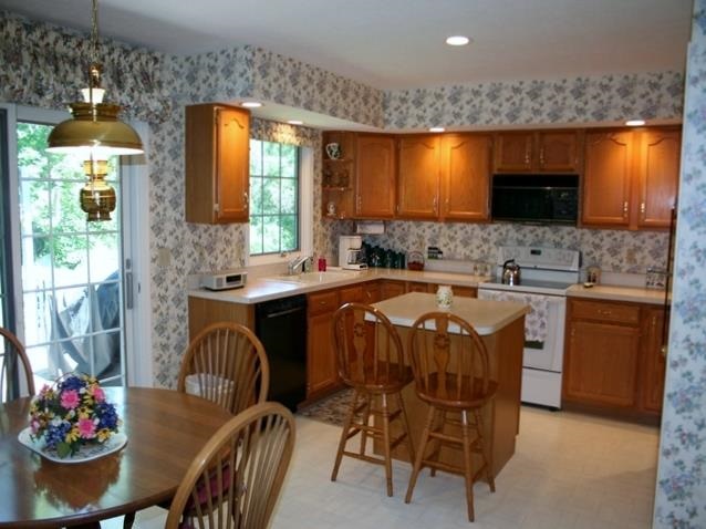 2058 Creeksedge Ct, South Bend, IN 46635 photo 3