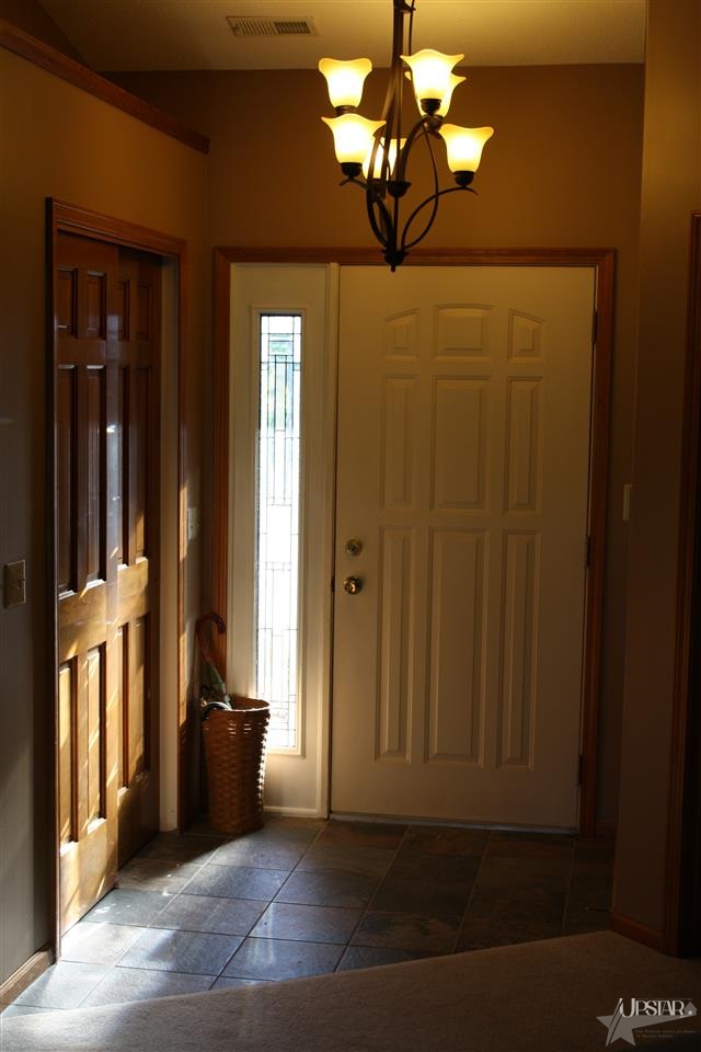 7820 Grassland Ct, Fort Wayne, IN 46825 photo 2