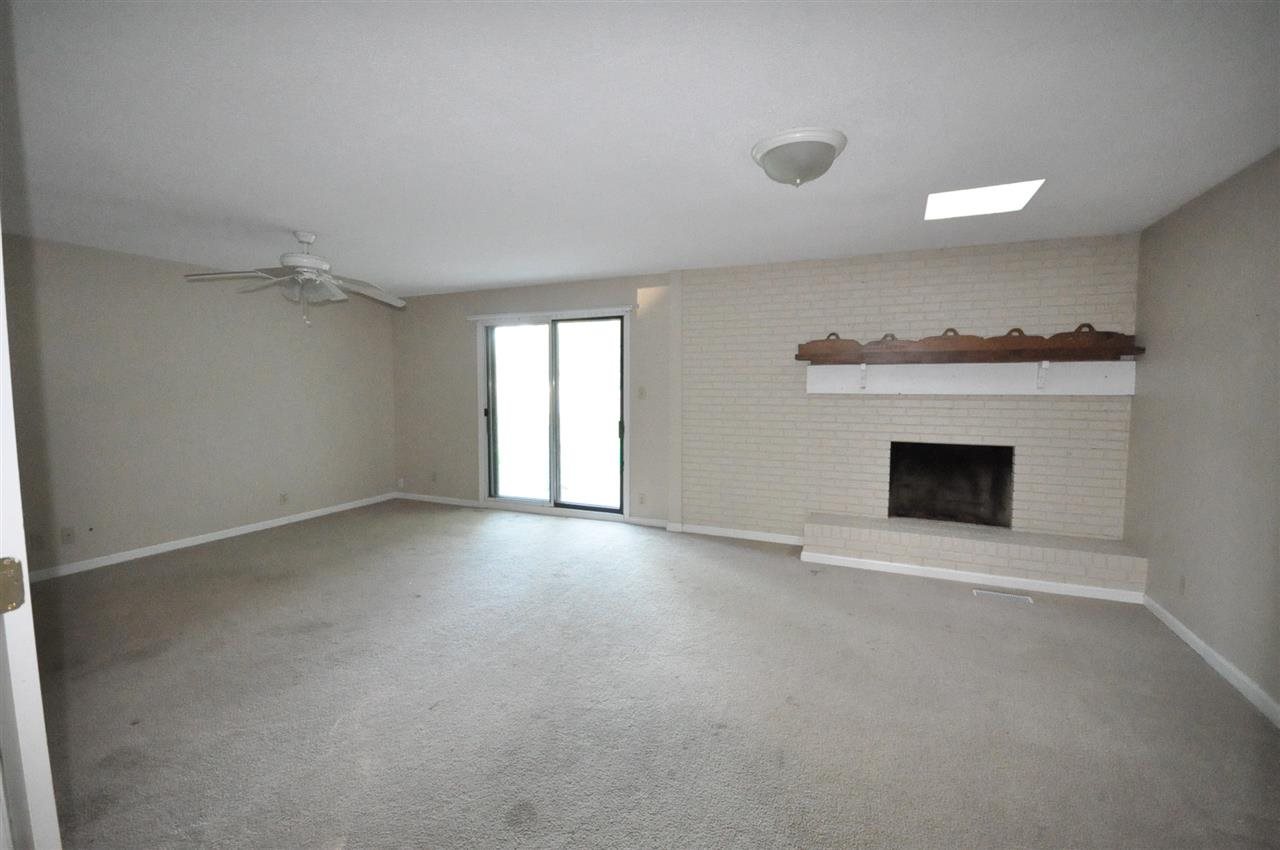 7855 Tanglewood Dr, Newburgh, IN 47630 photo 3
