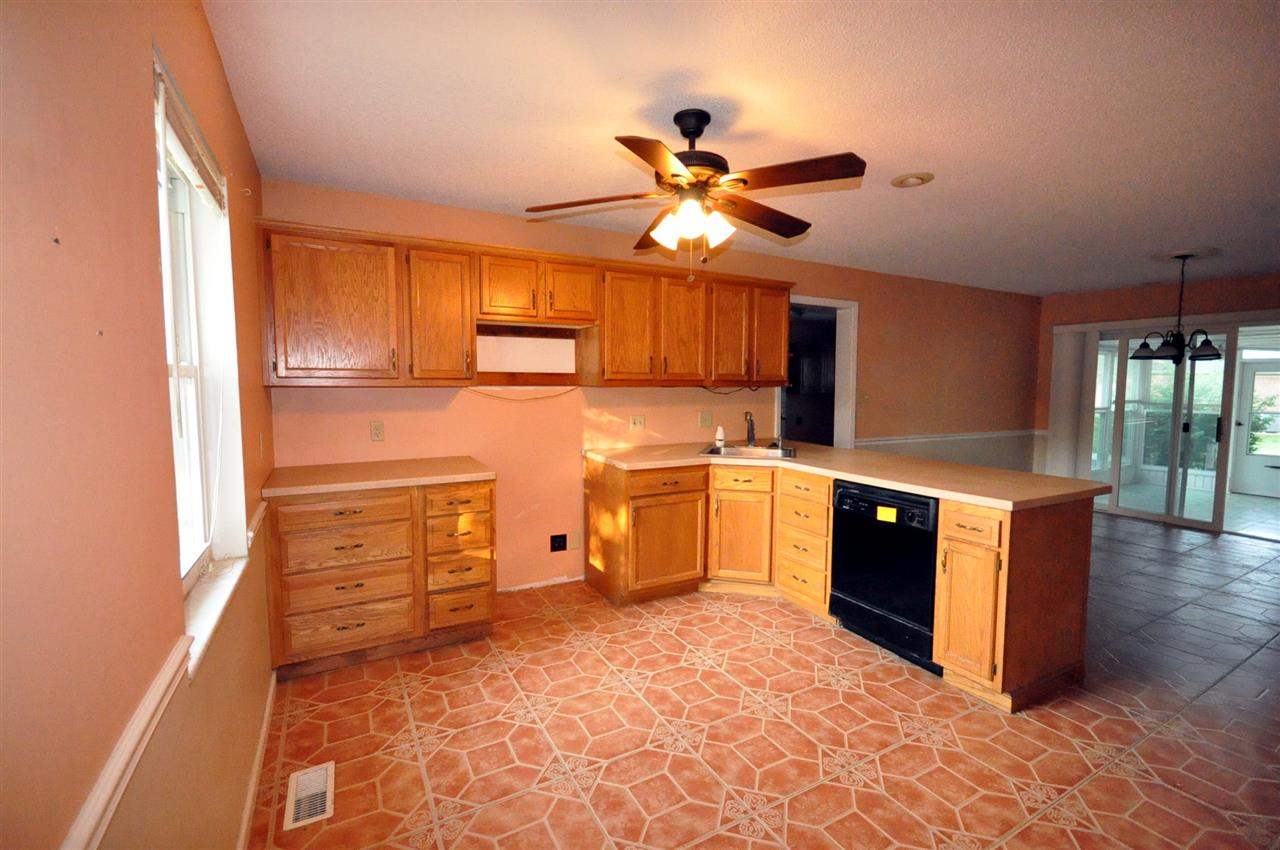 7855 Tanglewood Dr, Newburgh, IN 47630 photo 4