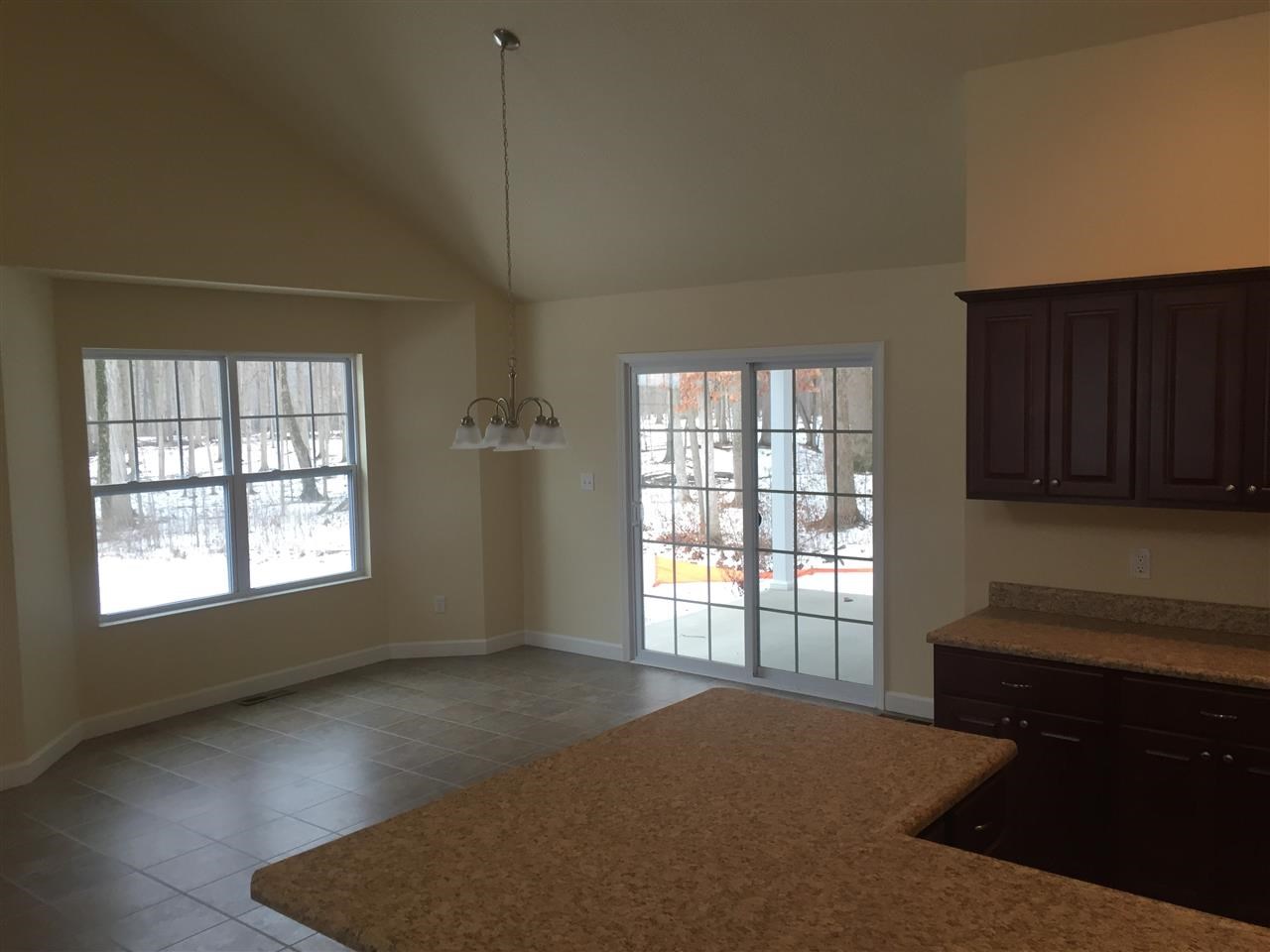 260 Beechnut Ct, Warsaw, IN 46582 photo 3