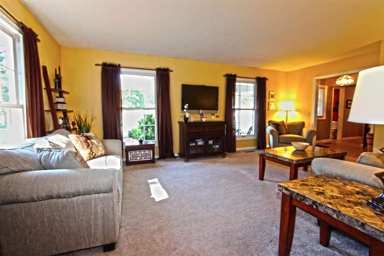 26225 Hilly Ln, Elkhart, IN 46517 photo 5