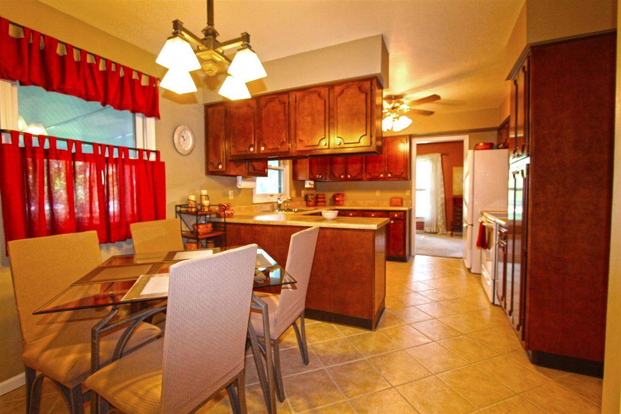 26225 Hilly Ln, Elkhart, IN 46517 photo 9
