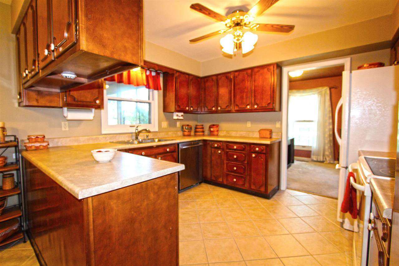 26225 Hilly Ln, Elkhart, IN 46517 photo 6