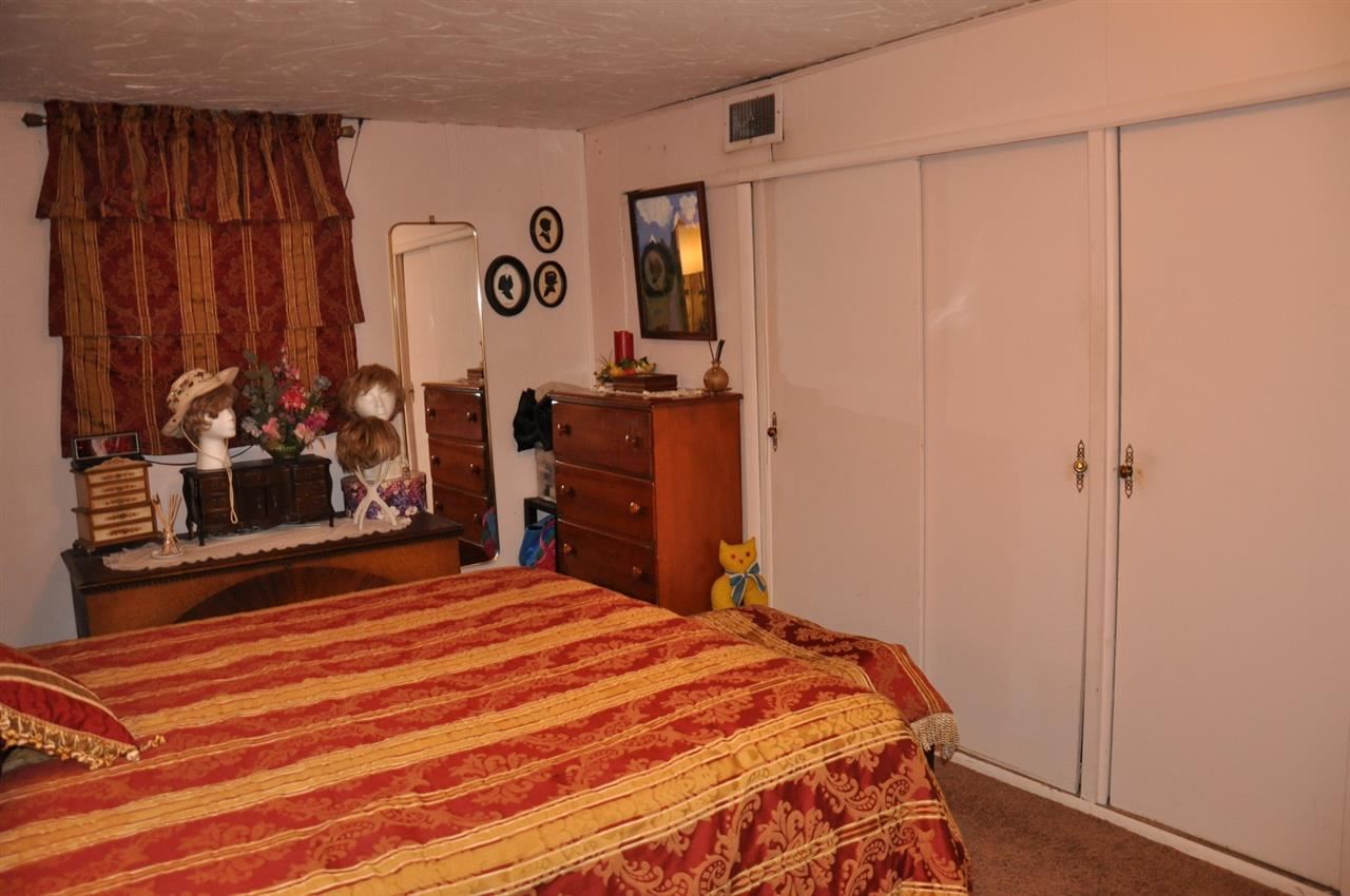 1101 N Bosse Ave, Evansville, IN 47720 photo 12