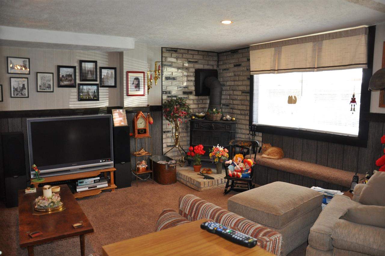 1101 N Bosse Ave, Evansville, IN 47720 photo 5